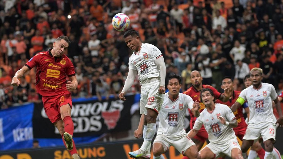 JIS, Persija dan Magis Jakarta