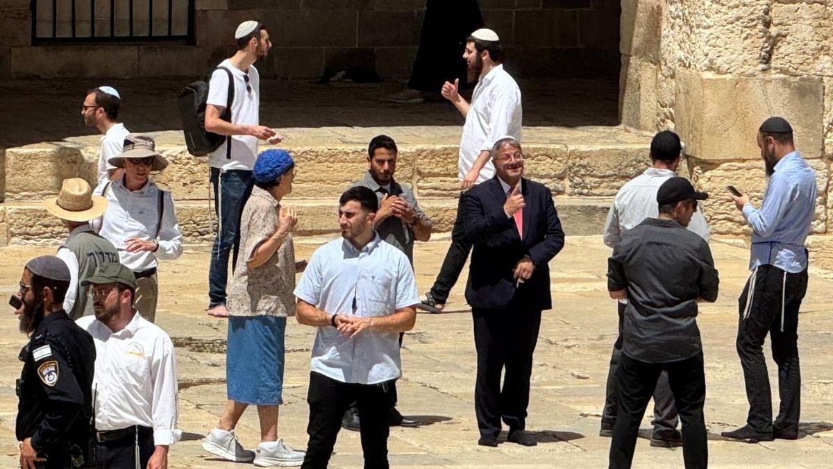 Serbu Al Aqsa, Yahudi Sayap Kanan Israel Serang Warga Palestina