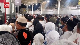 VIDEO: Penampakan Ribuan Jemaah Haji Menumpuk di Terminal Ajyad