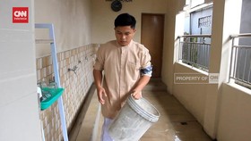 VIDEO: Hobi Bebersih Masjid, Cecep Diundang Kerajaan Arab Naik Haji