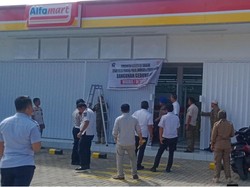 2 Minimarket di Takalar Disegel Satpol PP gegara Belum Kantongi Izin