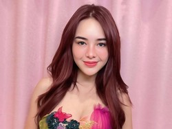 Review Kocak Amanda Manopo Soal Koleksi Tas Mini Miliknya: Nggak Berguna Memang