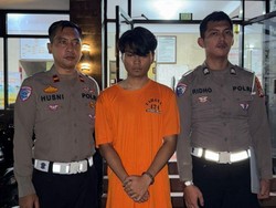 Tampang Christiano Penabrak Argo Mahasiswa UGM Berbaju Tahanan