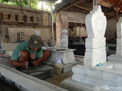 Kisah Hendi, Palu dan Nama yang Diukir di Atas Nisan