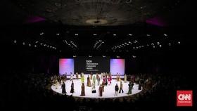 FOTO: Rayakan Semarak Jakarta di Indonesia Fashion Week 2025