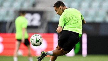 Berita Olahraga Terkini CNN Sport : FOTO: Wroclaw Memanas Jelang Real Betis vs Chelsea