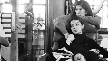 Pilu Najwa Shihab Rayakan Idul Adha Ziarah ke Makam Mendiang Suami Tercinta