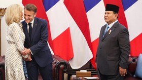 FOTO: Momen Emmanuel Macron Temui Prabowo di Istana Merdeka
