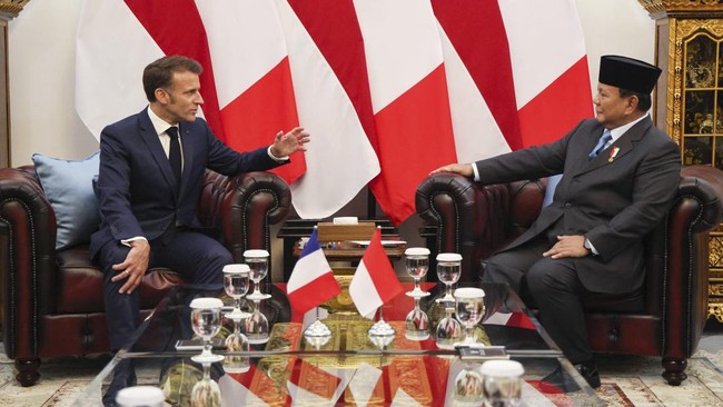 FOTO: Momen Emmanuel Macron Temui Prabowo di Istana Merdeka