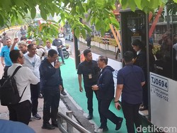 Naik Transjakarta, Pramono-Rano Tiba di Acara Relaunching JAKI