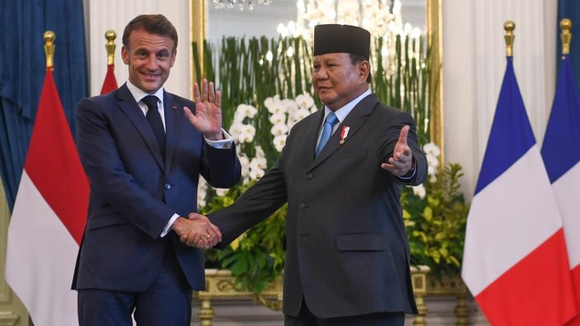 Alasan Macron Ingin Mampir ke Candi Borobudur saat Kunjungi Indonesia Presiden Prancis Emmanuel Macron akan berkunjung ke Candi Borobudur di Magelang, Jawa Tengah, Kamis (29/5).