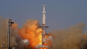 Industri Antariksa SpaceX Elon Musk di Ujung Jurang