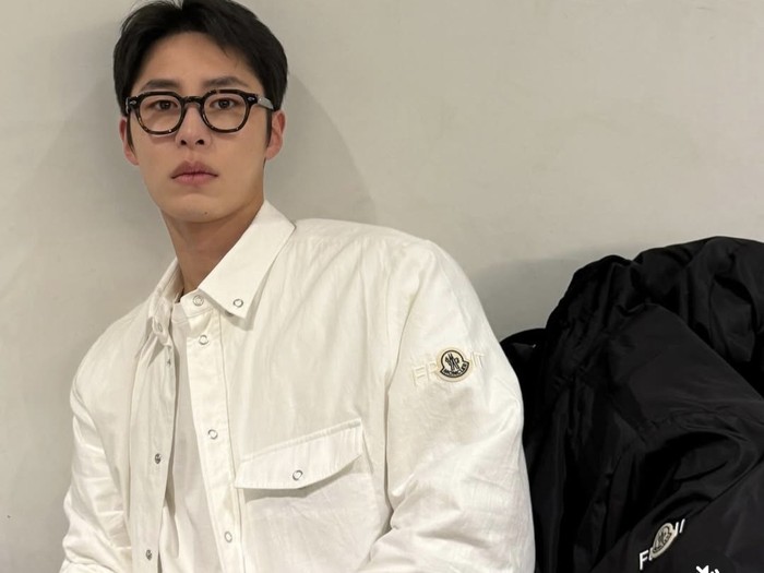 Saat kuliah, Lee Jae Wook tertarik dengan dunia akting. Baginya, akting adalah dunia pertama yang ia minati dan ingin bekerja keras untuk menjadi seorang aktor./ foto: instagram.com/jxxvvxxk