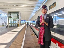 Yuk, Kepoin Keseharian Train Attendant Whoosh