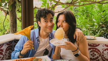 img-title Sheila Dara Mengaku Tak Merasa Terbebani untuk Dampingi Vidi Aldiano Selama Sakit