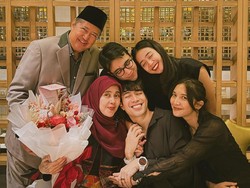 Ibu Vidi Aldiano Doakan Sheila Dara Kuat Jalani Hidup Usai Kepergian Suami