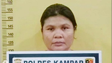 Tampang Bibi yang Siksa & Aniaya Bocah Yatim Piatu gegara Cucian Tak Bersih