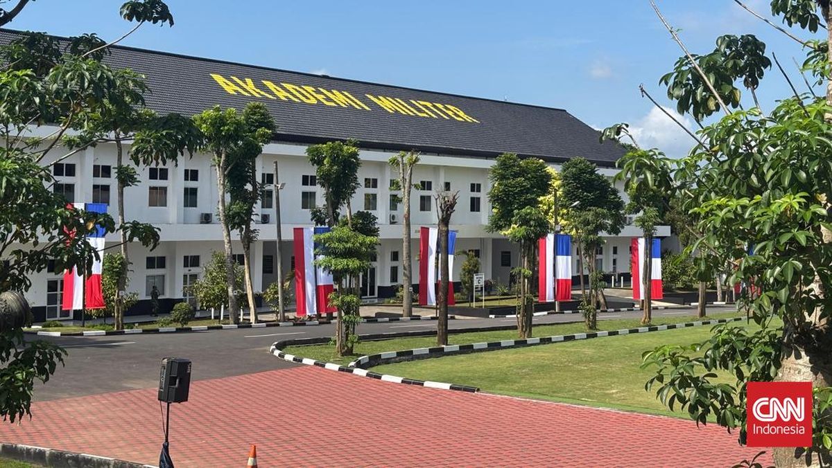 Akmil Bersolek Jelang Kedatangan Macron dan Prabowo