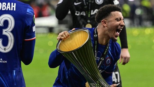 4 Pemain Jadi Juara Usai Tinggalkan Manchester United Kepergian dari Manchester United berbuah gelar, Sancho, McTominay, Malacia, hingga Carreras jadi juara bersama klub lain.