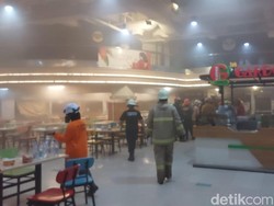 Cerita Paniknya Pengunjung Saat Foodcourt Solo Grand Mall Kebakaran