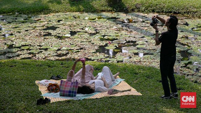 Pemprov DKI Jakarta akan menggabungkan tiga taman di Jakarta Selatan. Peletakan batu pertama (ground breaking) dilaksanakan pada 8 Agustus 2025.