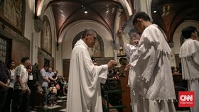 FOTO: Misa Kenaikan Yesus Kristus di Gereja Katedral Jakarta