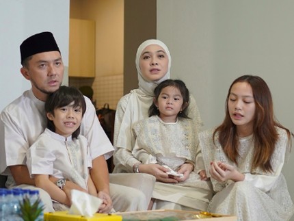 Tanpa Sepengetahuan Istri, Ternyata Omesh Tulis Surat Wasiat untuk Anak Sebelum Haji