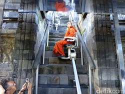 Video: Rencana Fadli Zon Permanenkan Stairlift Candi Borobudur