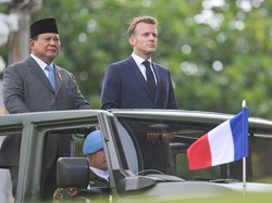 Macron Unggah Video Momen di Jakarta Pakai Caption Bahasa Indonesia