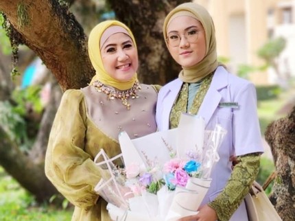 Deretan Anak Artis yang Berprofesi sebagai Dokter, Intip 7 Potretnya