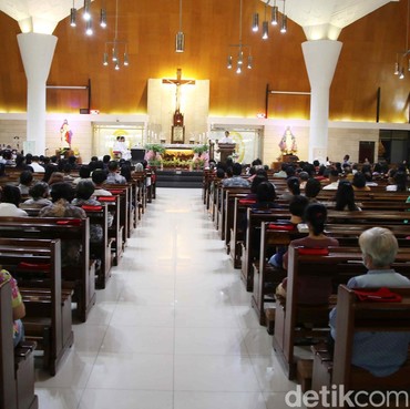 Urutan Bacaan Liturgi Natal yang Perlu Diketahui