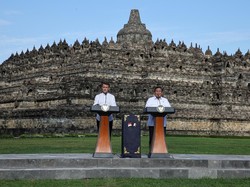 Macron Sentuh Stupa di Candi Borobudur, Mitos Kuno Mengemuka