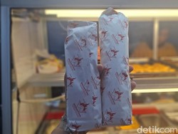 Gede Banget! Shawarma Jumbo Panjangnya Sampai 30 Centimeter