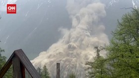 VIDEO: Detik-detik Gletser Gunung Alpen Swiss Longsor Timbun Satu Desa
