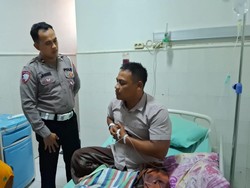 Kondisi Petugas Dishub Sampang yang Diduga Sengaja Ditabrak Pikap