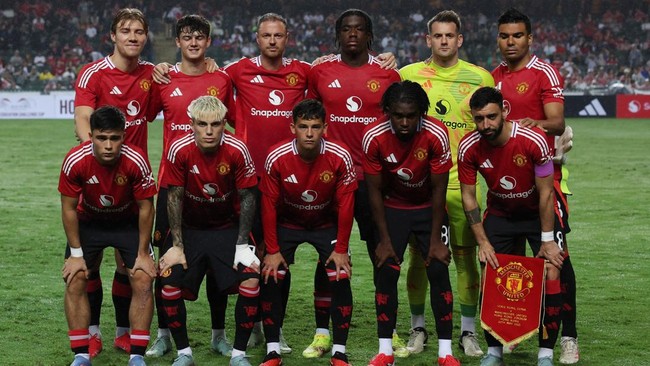 Elkan Baggott dibela Erick Thohir hingga PM Malaysia Anwar Ibrahim meledek Manchester United menjadi sejumlah berita olahraga terpopuler.