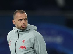 Tinggalkan Liverpool, John Heitinga Kini Latih Ajax