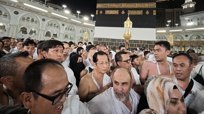 Menag Nasaruddin Umar mengungkapkan sinyal positif dari Arab Saudi untuk penggunaan Bandara Thaif, yang dapat memangkas masa tinggal jemaah haji Indonesia.