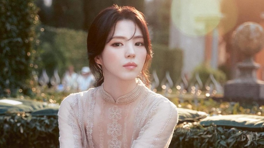 Penampilan Han So Hee di Dior Cruise 2026 show