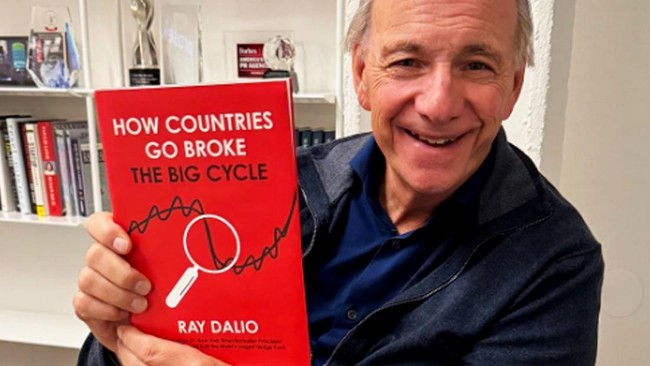 Penasihat Danantara Ray Dalio menyinggung praktik fasisme yang dipakai Adolf Hitler saat memimpin Jerman dan Benito Mussolini bersama Italia.