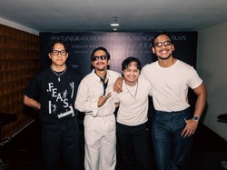 .Feast Rayakan Kebangkitan di Pertunjukan Membangun & Menghancurkan