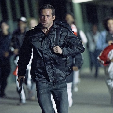 Ryan Reynolds Ungkap Nasihat Karier dari Richard Curtis yang Masih Dipegang Teguh