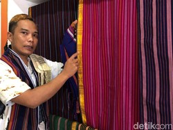 Kisah Andi Winata, Dirikan Galeri Tenun Solah untuk Selamatkan Tenun Lenek