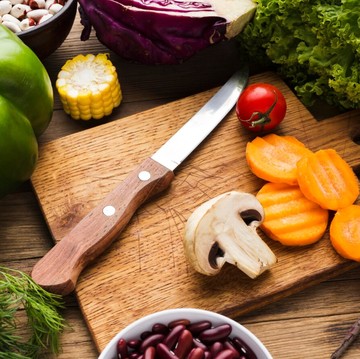 9 Bahan Makanan yang Bisa Berubah Jadi Racun Kalau Dimasak Tidak Tepat, Apa Saja?