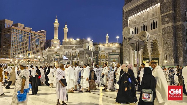 Kemlu Sebut WNI Tewas Dehidrasi di Gurun MakkahDalam Proses Visum Direktur Perlindungan WNI dan Badan Hukum Indonesia Kemlu RI Judha Nugraha menjelaskan WNI yang tewas di gurun mengalami dehidrasi.