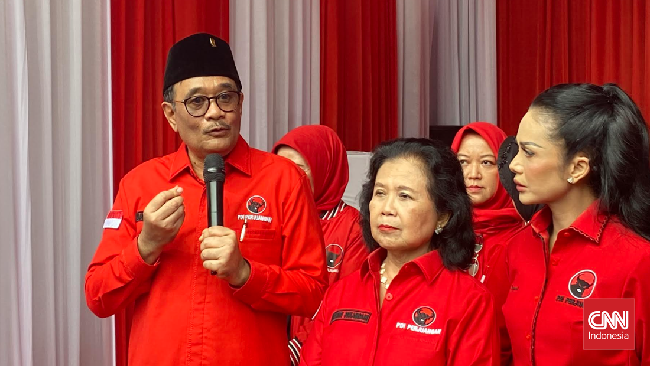 Ketua DPP PDIP Djarot Wanti-wanti soal Rencana Tulis Ulang Sejarah RI Ketua DPP PDIP Djarot Saiful Hidayat mewanti-wanti soal penulisan ulang sejarah Indonesia yang akan dilakukan pemerintah.