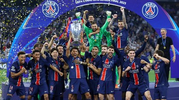 Berita Olahraga Terkini CNN Sport : FOTO: Selamat PSG, Akhirnya Juara Liga Champions