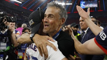 Kabar Sport CNN Terbaru : Enrique Menangis Saat Fans PSG Bentangkan Mural Mendiang Putrinya