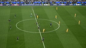 Kick Off Nyeleneh PSG Berujung Juara Liga Champions