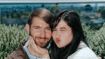 Resmi Jadi Menantu Titi DJ, Ini Profil Asher Novkov Bloom Suami Stephanie Poetri
